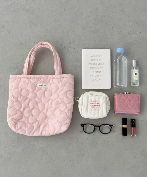 Loueme（ルエム）の「フラワーキルティングミニトートバッグ（ハンドバッグ・レディース・ピンク/アイボリー/ライトブルー・FREE）」の6枚目の写真