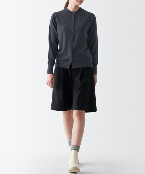 無印良品（ムジルシリョウヒン）の「洗えるウールハイゲージクルーネックカーディガン（カーディガン/ボレロ・レディース・バーガンディー/ブルー/ブラック/グレー/オートミール/ダークグレー・XL/S/L/XS/M/XXL）」の19枚目の写真