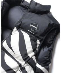 F.C.Real Bristol（エフシーレアルブリストル）の「DOWN VEST