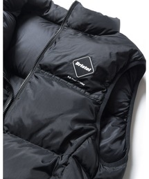 F.C.Real Bristol（エフシーレアルブリストル）の「DOWN VEST