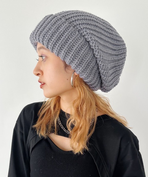 CLEA(クレア)の「ビッグボリュームニットキャップ(ニットキャップ/ビーニー・レディース・アイボリー/ブラック/グレー/ベージュ/マスタード・FREE)」の3枚目の写真