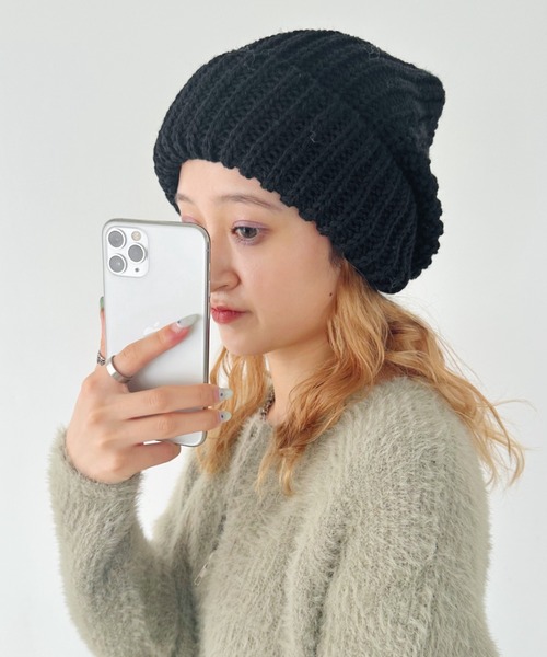 CLEA(クレア)の「ビッグボリュームニットキャップ(ニットキャップ/ビーニー・レディース・アイボリー/ブラック/グレー/ベージュ/マスタード・FREE)」の19枚目の写真