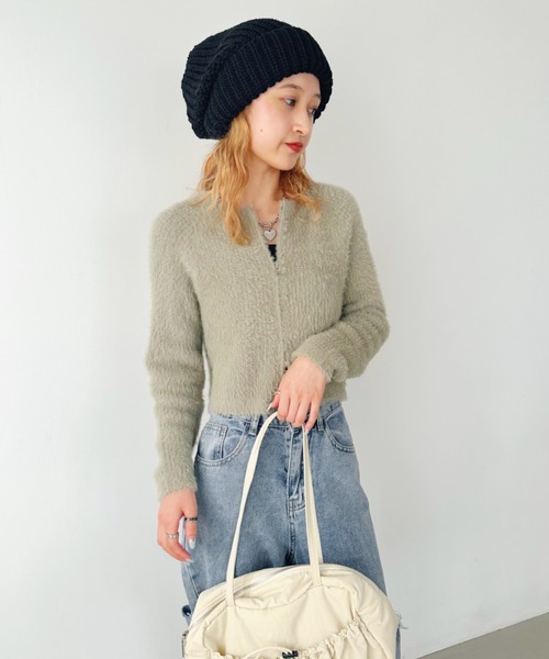 CLEA(クレア)の「ビッグボリュームニットキャップ(ニットキャップ/ビーニー・レディース・アイボリー/ブラック/グレー/ベージュ/マスタード・FREE)」の15枚目の写真