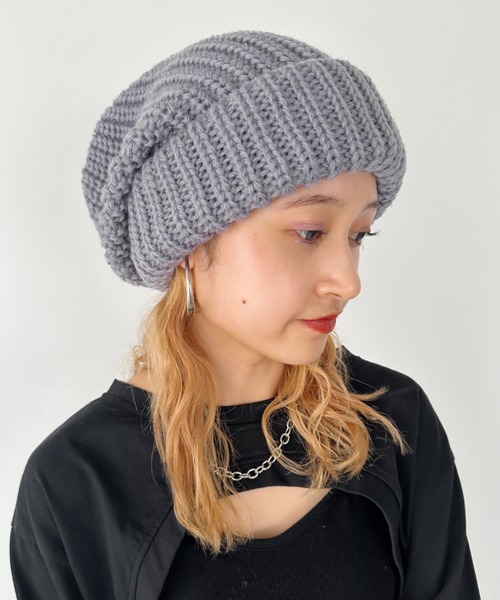 CLEA(クレア)の「ビッグボリュームニットキャップ(ニットキャップ/ビーニー・レディース・アイボリー/ブラック/グレー/ベージュ/マスタード・FREE)」の11枚目の写真
