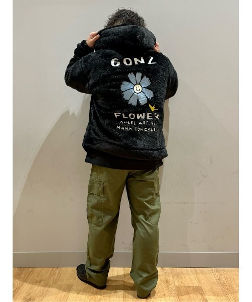 (What it isNt)ART BY MARKGONZALES(ワットイットイズント)の「【(What it isNt)】【what it isNt別注】シャギーボアジップパーカー(その他アウター・メンズ・ブラック/ホワイト・L/XL/M)」の18枚目の写真