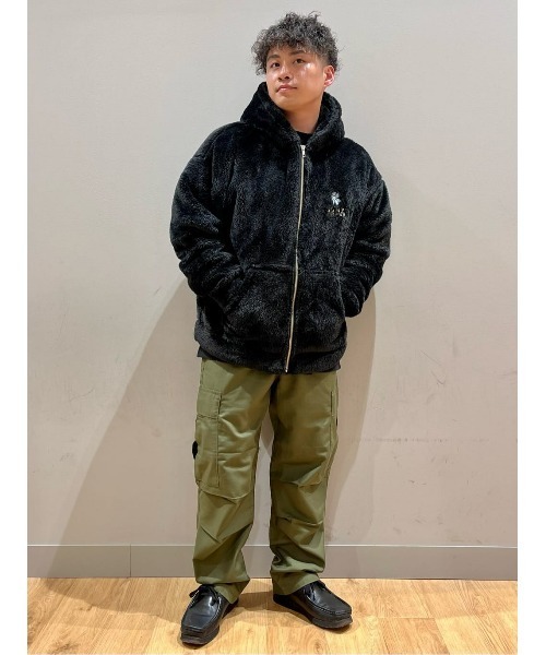 (What it isNt)ART BY MARKGONZALES(ワットイットイズント)の「【(What it isNt)】【what it isNt別注】シャギーボアジップパーカー(その他アウター・メンズ・ブラック/ホワイト・L/XL/M)」の19枚目の写真