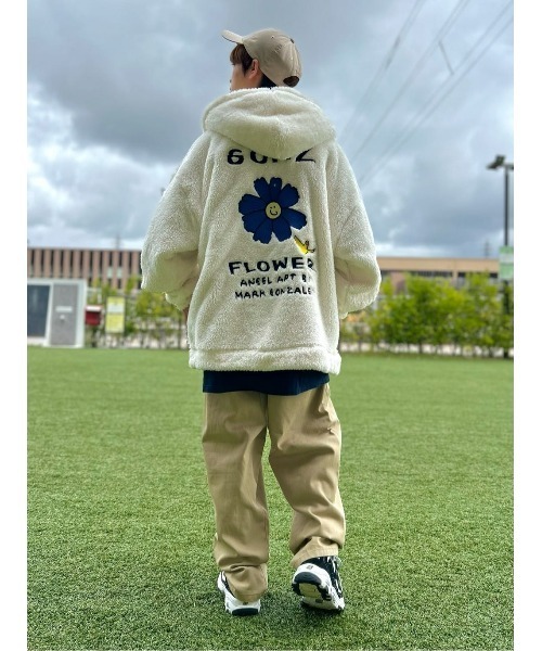 (What it isNt)ART BY MARKGONZALES(ワットイットイズント)の「【(What it isNt)】【what it isNt別注】シャギーボアジップパーカー(その他アウター・メンズ・ブラック/ホワイト・L/XL/M)」の3枚目の写真