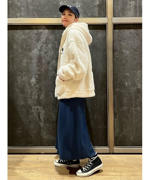 (What it isNt)ART BY MARKGONZALES(ワットイットイズント)の「【(What it isNt)】【what it isNt別注】シャギーボアジップパーカー(その他アウター・メンズ・ブラック/ホワイト・L/XL/M)」の9枚目の写真