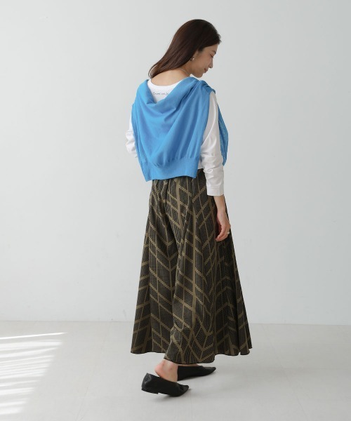 Bou Jeloud(ブージュルード)の「焼毛加工ロゴロングTシャツ(Tシャツ/カットソー・レディース・ブラック/オフホワイト・FREE)」の7枚目の写真