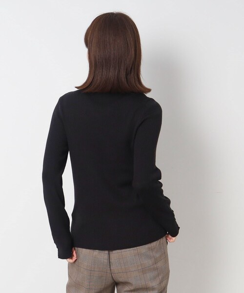 SHOO・LA・RUE（シューラルー）の「◆【洗える】ちくちくしにくい なめらか リブタートルニット（ニット/セーター・レディース・ブルー/ブラック/レッド系1/ベージュ系2/マスタード/ホワイト系5/オフホワイト/グレー/ダークグリーン/ライトブルー/ピンク系・03/05/01/02/04）」の16枚目の写真