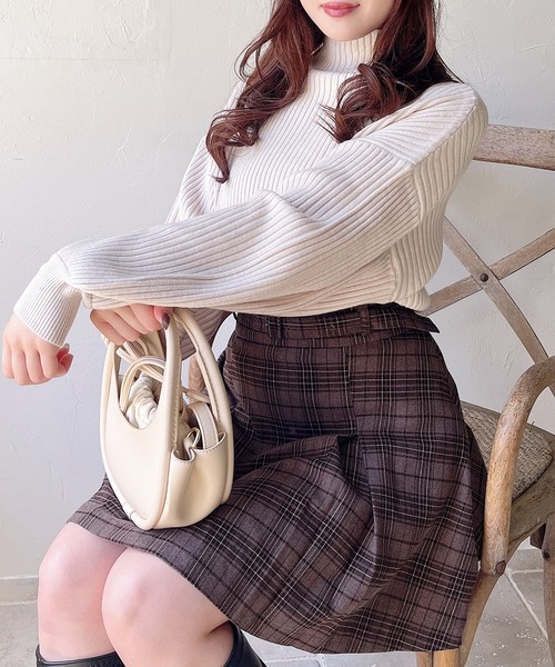 極美品⭐︎column ボリュームスリーブ ベージュニットセーター Girly Doll（ガーリードール） ニット セーター ボリュームスリーブ