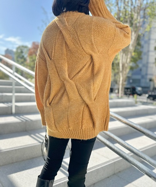 Emma Taylor（エマテイラー）の「ハンドツイストオーバーケーブルニット（ニット/セーター・レディース・ホワイト/ライトグレー/イエロー/ベージュ・FREE）」の19枚目の写真