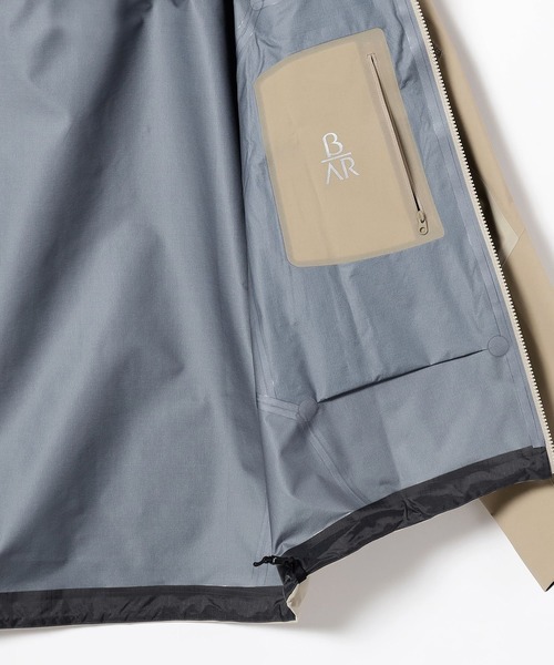 ARC'TERYX（アークテリクス）の「ARC'TERYX / Beta AR Jacket（ブルゾン・メンズ・ブラック系その他3/ブラック/グリーン系その他5・LARGE/MEDIUM/X-LARGE/SMALL）」の22枚目の写真