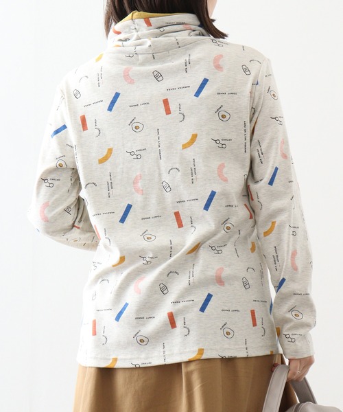 Emago(イマゴ)の「EMAGO 朝食総柄プリントタートル(Tシャツ/カットソー・レディース・マスタード/ブルー/アイボリー/ブラック・FREE)」の8枚目の写真