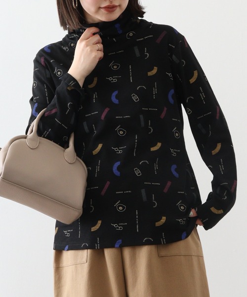 Emago(イマゴ)の「EMAGO 朝食総柄プリントタートル(Tシャツ/カットソー・レディース・マスタード/ブルー/アイボリー/ブラック・FREE)」の10枚目の写真