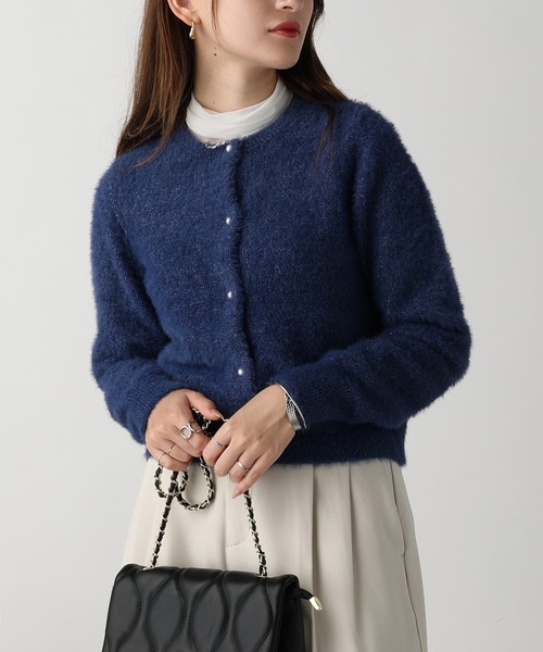 acro(アクロ)の「パール釦付きラメフェザーニットカーディガン/AC3323(カーディガン/ボレロ・レディース・ブラック/ブルー/グレー・フリ-)」の3枚目の写真