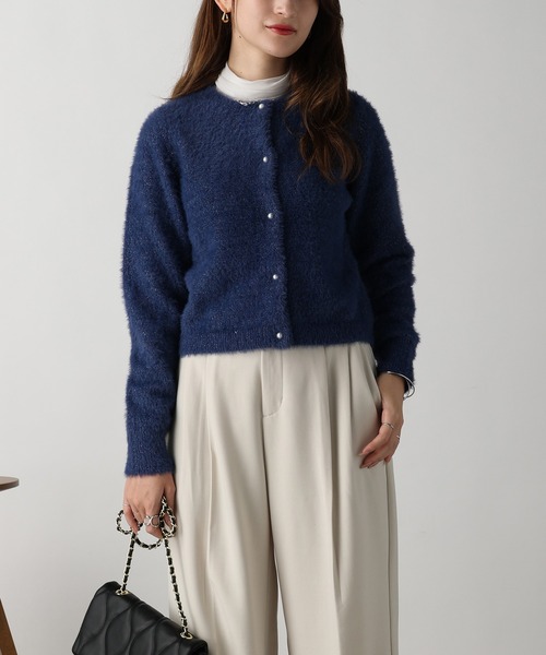 acro(アクロ)の「パール釦付きラメフェザーニットカーディガン/AC3323(カーディガン/ボレロ・レディース・ブラック/ブルー/グレー・フリ-)」の11枚目の写真