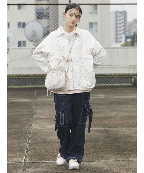 merry jenny（メリージェニー）の「ribbonワークポケットデニムパンツ（デニムパンツ・レディース・ブルー/インディゴブルー・FREE）」の6枚目の写真