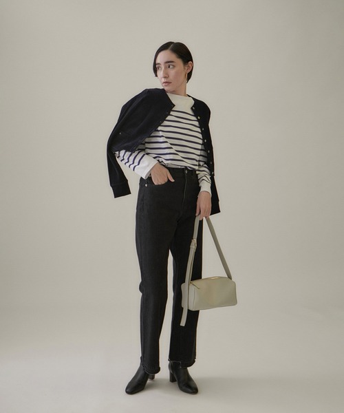 SALON adam et rope'（サロン アダム エ ロペ）の「リブクルーネックショートカーディガン -CreamyCotton /クリーミーコットン-（カーディガン/ボレロ・レディース・ブラック系その他/ホワイト/ライトグレー・FREE）」の5枚目の写真