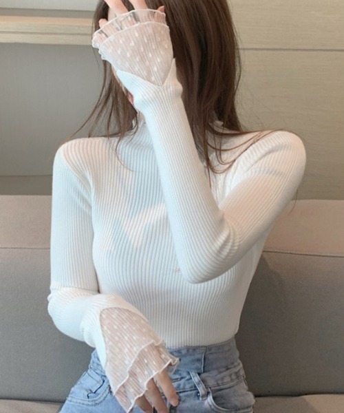 FREE STYLISTS(フリー スタイリスト)の「YUGA_YGMC レースフリル ドッキングリブトップス(ニット/セーター・レディース・オフホワイト/ブラック/ホワイト・FREE)」の1枚目の写真