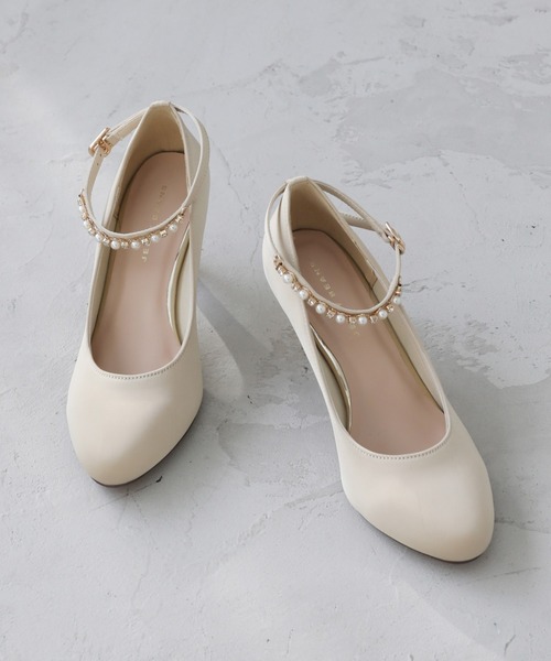 JELLY BEANS(ジェリービーンズ)の「3WAYストラップヒールパンプス(215-30117)JELLY BEANS(ジェリービーンズ)(パンプス・レディース・ブラック系1/ベージュ/グレー系1・22.5/24/23.5/23/24.5)」の17枚目の写真