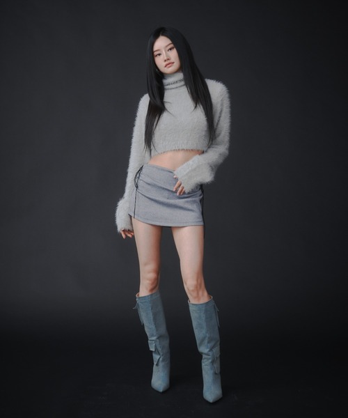 BLONDEY(ブロンディ)の「フェザーショートトップス(ニット/セーター・レディース・ブラック/グレー/ベージュ・FREE)」の12枚目の写真