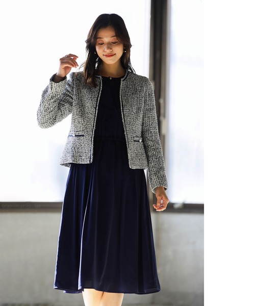 WHITE JOOLA（ホワイトジョーラ）の「【とろみデシンの上品ワンピース】フリルデザインフィット＆フレアーワンピース（スーツスカート・レディース・ブラック/ベージュ/ネイビー・S/M/L）」の15枚目の写真