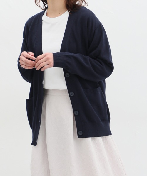 Honeys（ハニーズ）の「花粉対策Ｖネックカーディガン（カーディガン/ボレロ・レディース・ネイビー/ラベンダー/イエロー/ベージュ/ブラック/杢グレー/ブルー/ターコイズブルー・S/M/L/LL/3L）」の4枚目の写真