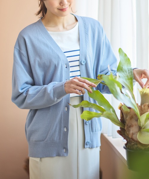 Honeys（ハニーズ）の「花粉対策Ｖネックカーディガン（カーディガン/ボレロ・レディース・ネイビー/ラベンダー/イエロー/ベージュ/ブラック/杢グレー/ブルー/ターコイズブルー・S/M/L/LL/3L）」の6枚目の写真