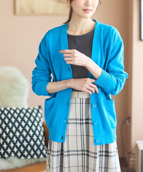 Honeys（ハニーズ）の「花粉対策Ｖネックカーディガン（カーディガン/ボレロ・レディース・ネイビー/ラベンダー/イエロー/ベージュ/ブラック/杢グレー/ブルー/ターコイズブルー・S/M/L/LL/3L）」の11枚目の写真