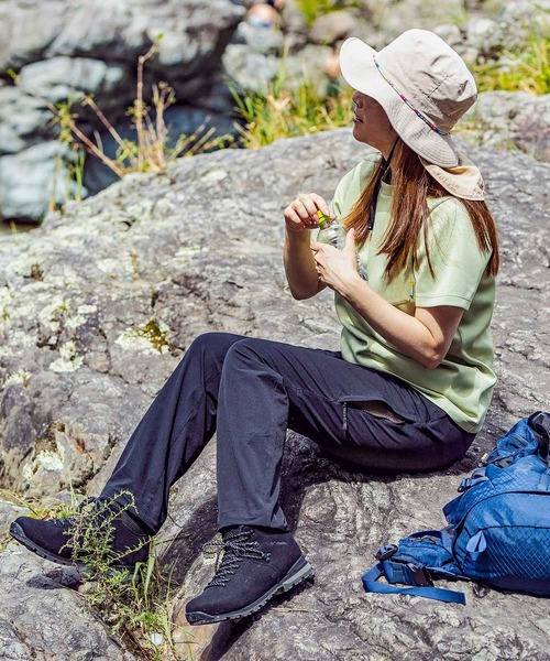 phenix outdoor(フェニックスアウトドア)の「phenix OUTDOOR(フェニックスアウトドア) レディース アウトドアロゴ 半袖Tシャツ (吸水速乾 / 抗菌防臭)(Tシャツ/カットソー・レディース・オフホワイト/グリーン系/ブラック・SMALL/MEDIUM/LARGE)」の3枚目の写真