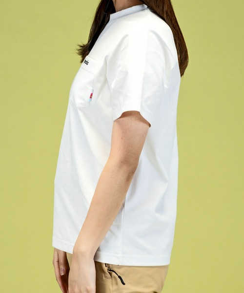 phenix outdoor(フェニックスアウトドア)の「phenix OUTDOOR(フェニックスアウトドア) レディース アウトドアロゴ 半袖Tシャツ (吸水速乾 / 抗菌防臭)(Tシャツ/カットソー・レディース・オフホワイト/グリーン系/ブラック・SMALL/MEDIUM/LARGE)」の4枚目の写真