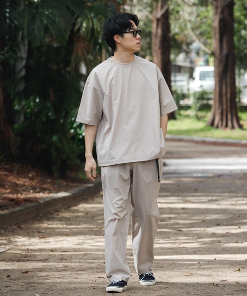 URBAN RESEARCH（アーバンリサーチ）の「『XLサイズあり』『撥水』SOLOTEX STRETCH SHORT-SLEEVE T-SHIRTS（Tシャツ/カットソー・メンズ・グレー系その他/ブラック/チャコールグレー・MEDIUM/LARGE/X-LARGE）」の11枚目の写真