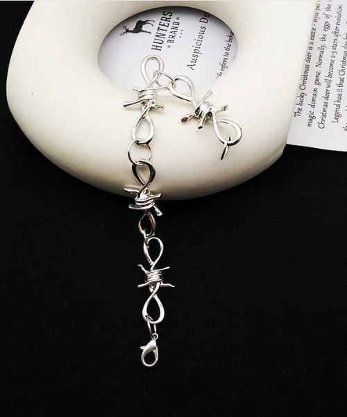 VIBGYOR（ヴィブジョー）の「【 B'day / ビーデー 】有刺鉄線デザインネックレス（ネックレス・メンズ・シルバー・FREE）」の5枚目の写真