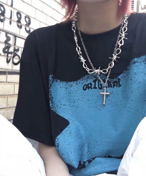 VIBGYOR（ヴィブジョー）の「【 B'day / ビーデー 】有刺鉄線デザインネックレス（ネックレス・メンズ・シルバー・FREE）」の2枚目の写真