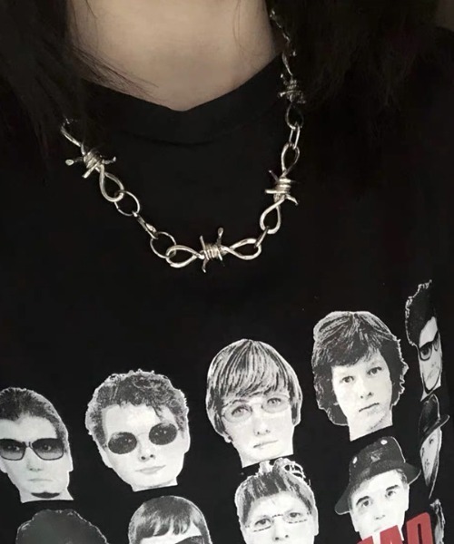 VIBGYOR（ヴィブジョー）の「【 B'day / ビーデー 】有刺鉄線デザインネックレス（ネックレス・メンズ・シルバー・FREE）」の3枚目の写真