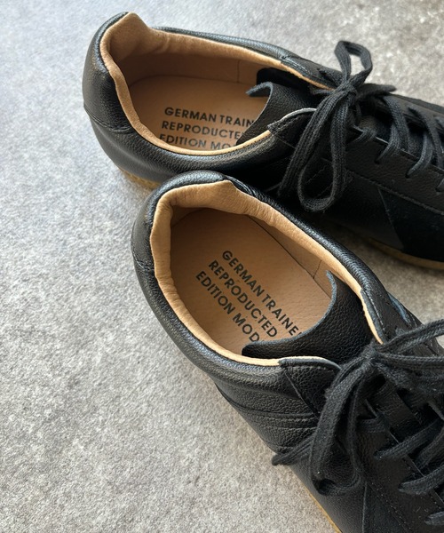 DouDou(ドゥドゥ)の「【ジャーマントレーナー】GERMAN TRAINER(スニーカー・レディース・ブラック/ホワイト・37/38)」の14枚目の写真