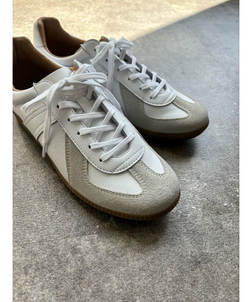 DouDou(ドゥドゥ)の「【ジャーマントレーナー】GERMAN TRAINER(スニーカー・レディース・ブラック/ホワイト・37/38)」の7枚目の写真