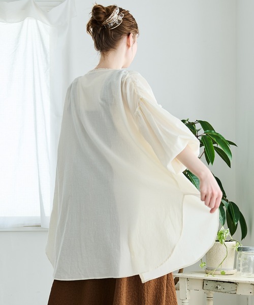 Crisp(クリスプ)の「フリンジギャザーチュニック(シャツ/ブラウス・レディース・イエロー/ピンク/アイボリー・FREE)」の21枚目の写真