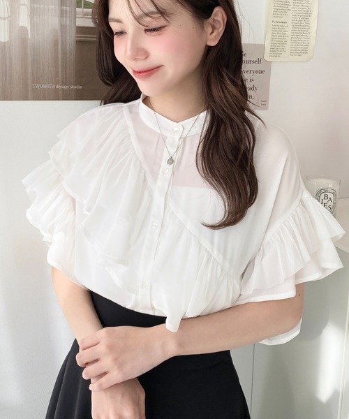 moment+(モーメントプラス)の「シフォンジョーゼット半袖ダブルフリルブラウス(シャツ/ブラウス・レディース・オフホワイト/ピンク/サックスブルー/ブラック/イエロー・M/L)」の16枚目の写真