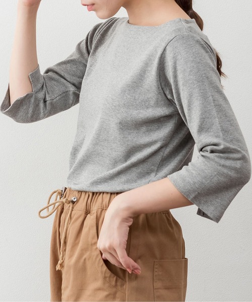 LARU(ラルー)の「7分丈 ボートネック トップス(Tシャツ/カットソー・レディース・杢グレー/オフホワイト/ブラック・L/M)」の4枚目の写真