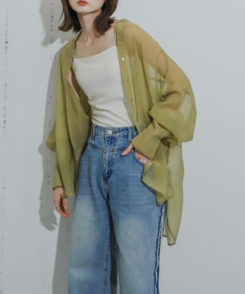 SENSE OF PLACE by URBAN RESEARCH(センスオブプレイスバイアーバンリサーチ)の「『一部WEB限定カラー』シアーシャンブレーシャツ(シャツ/ブラウス・レディース・グリーン/ブラウン/ライトベージュ/ブラック/ネイビー/ライトピンク/イエロー・ONE)」の7枚目の写真