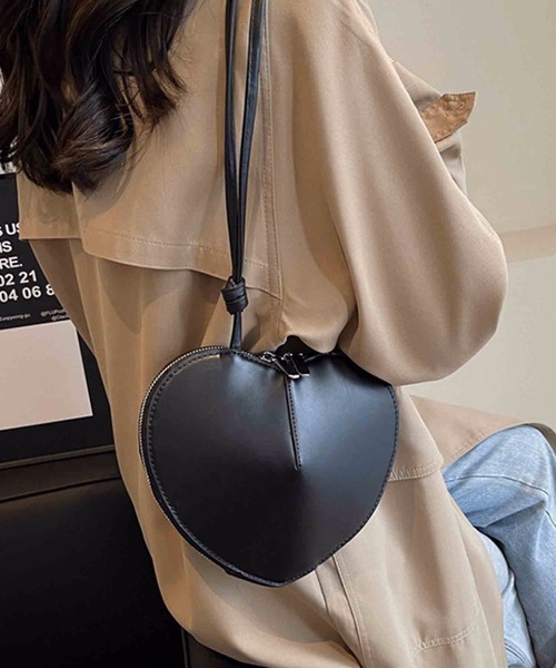 ZOZO限定アイテム】ハートショルダーバッグ（ショルダーバッグ）｜M