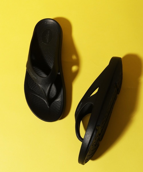 U.S. POLO ASSN.（ユーエスポロアッスン）の「【U.S. POLO ASSN./ユーエスポロアッスン】ワンポイント トングサンダル（サンダル・メンズ・ホワイト/ブラック・23.0cm/24.0cm/25.0cm/26.0cm/27.0cm/28.0cm）」の5枚目の写真