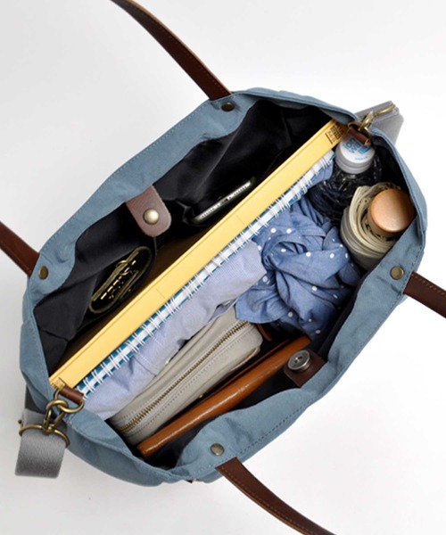 CLEDRAN（クレドラン）の「【軽量 2WAY】CL3701 LALI 2WAY FRONT POCKET TOTE（ショルダーバッグ・レディース・ブラック/ライトブラウン/グレイッシュブルー・FREE）」の13枚目の写真