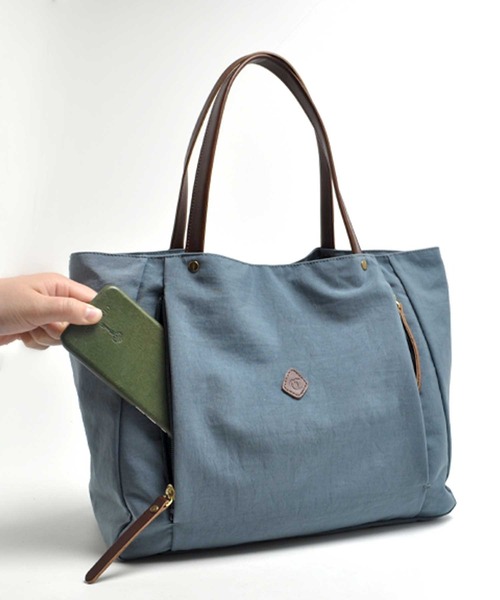 CLEDRAN（クレドラン）の「【軽量 2WAY】CL3701 LALI 2WAY FRONT POCKET TOTE（ショルダーバッグ・レディース・ブラック/ライトブラウン/グレイッシュブルー・FREE）」の15枚目の写真