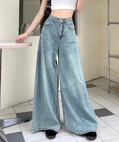SHEENA(シーナ)の「スーパーワイドデニムパンツ(デニムパンツ・レディース・ライトブルー・S/M/L)」の2枚目の写真