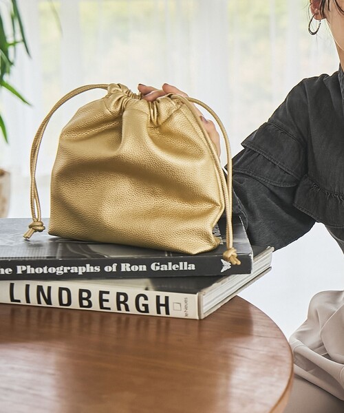 coen（コーエン）の「レザーライク巾着ショルダーバッグ（ショルダーバッグ・レディース・ライトブルー/ブラウン/ライトピンク/ブラック/ゴールド/シルバー・FREE）」の6枚目の写真