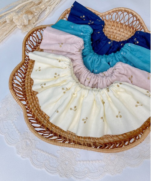 omusubii】さくらんぼのフリルスタイ/ベビースタイ / ビブ/よだれかけ