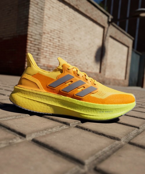 激安大特価！ 5 ウルトラブースト スニーカー adidas（アディダス